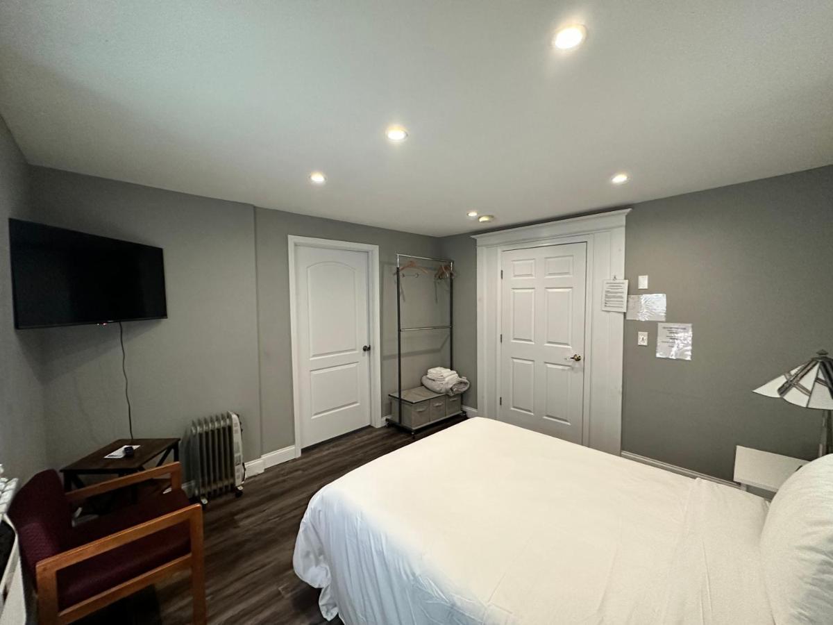 The Colonial Inn & Creamery Watkins Glen Extérieur photo