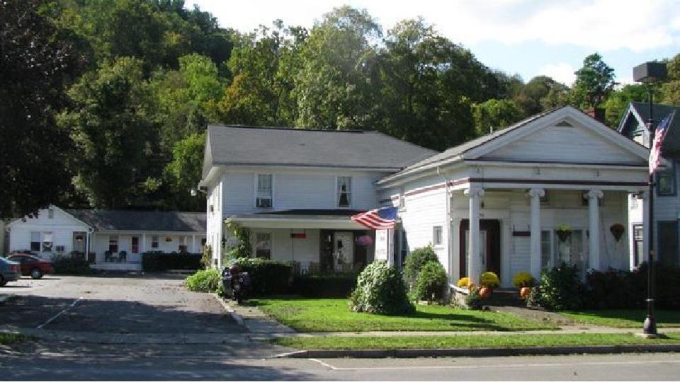 The Colonial Inn & Creamery Watkins Glen Extérieur photo